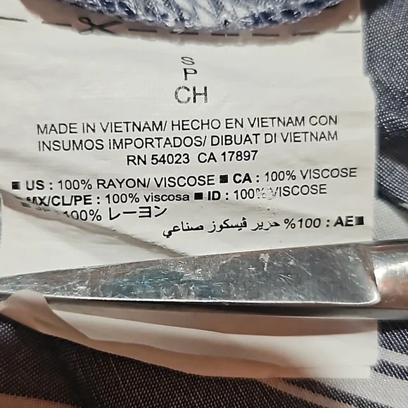 Old Navy| Gray Blue Ruffled Tank Blouse - Picture 5 of 8